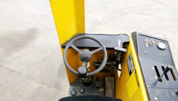Caterpillar Used Sidetruck Forklift Cyprus Controls